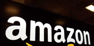 Amazon logo with yellow curved arrow underneath