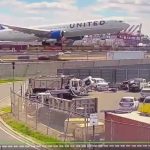 Small Plane Invades Airspace—Delta Pilots Stunned Small Plane Invades Airspace—Delta Pilots Stunned